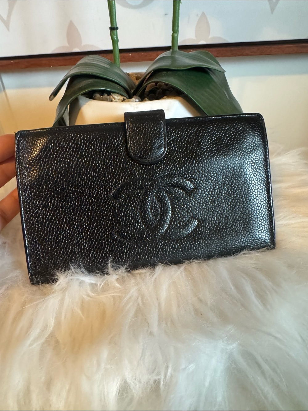 #102 CHANEL Black Caviar Leather CC Continental Wallet with Snap Tab